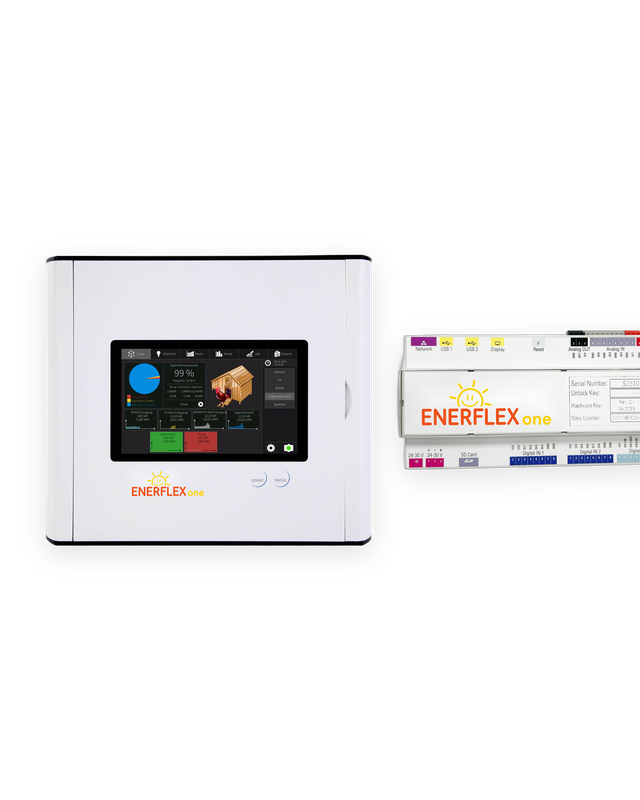Steuergerät mit Display und Modul für ein Energiemanagement- und Speicherlösungssystem auf grauem Hintergrund.
